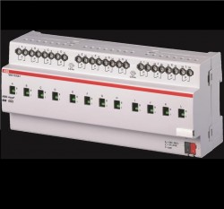Actuador de conmutación, con detección corriente, manual, 12 canales, 16/20AX, cargas C, DIN